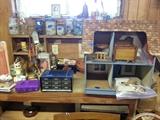 Dollhouse & furniture