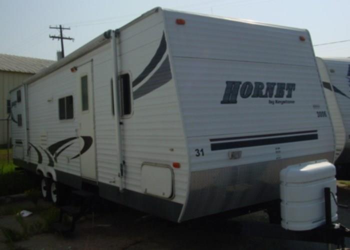 2005 32' Hornet Camper Trailer