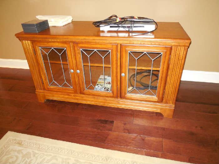 Leaded Glass Console - DVD player - great for flat screen TV