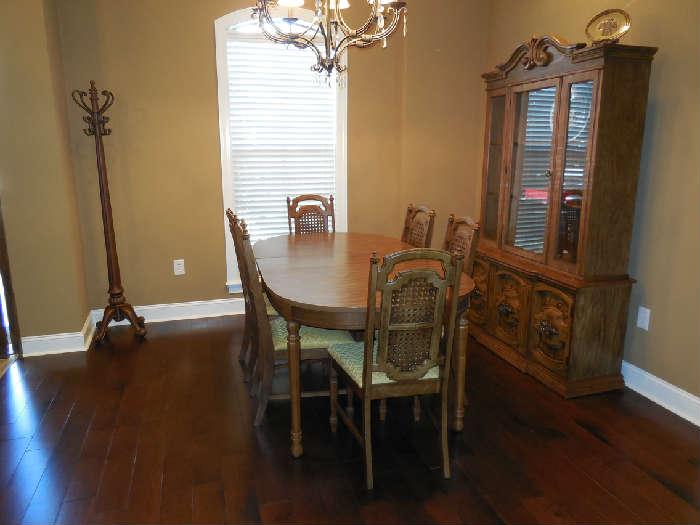 Dining Table - 6 Chairs - 1 leaf.  Ornate matching China Cabinet