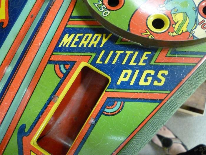 MERRY LITTLE PIGS LAP TOP PIN BALL MACHINE