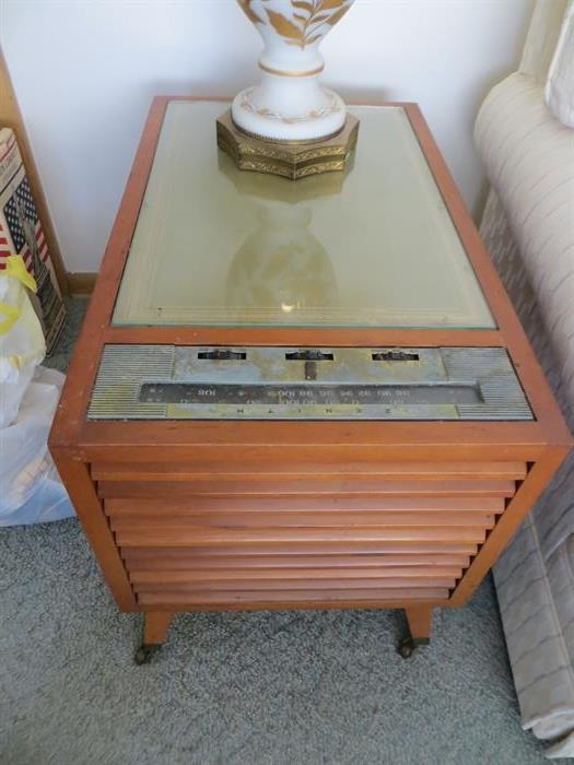 Vintage Zenith radio end table...unique!
