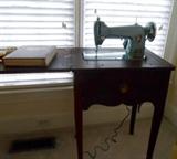 UNIVERSAL SEWING MACHINE
