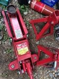 SuperLift Hydraulic Floor Jack