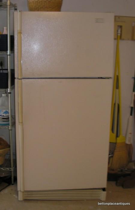 Upright Refrigerator working well....bring help to load ....cash only sale