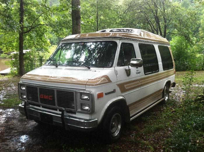 1986 GMC Vandura 17,000K miles - Camping 