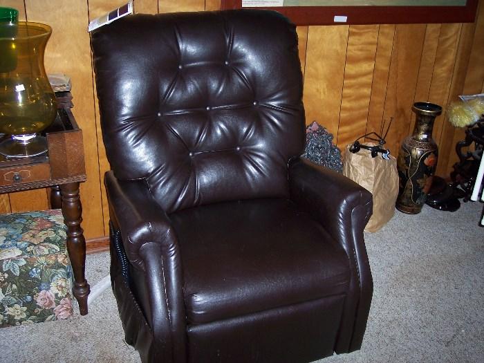 New with tags leather lift chair.