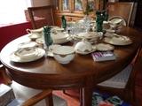 Henredon table w/6 chairs