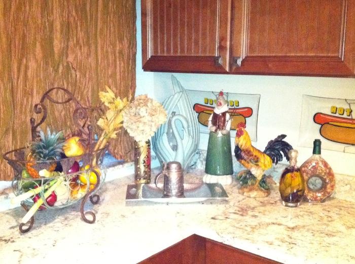 Home Decor, Ceramic Roosters, Fruit Baskets