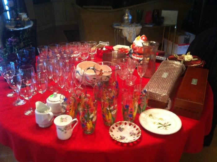 Glassware, coffee mugs, tea sets, champagne flutes