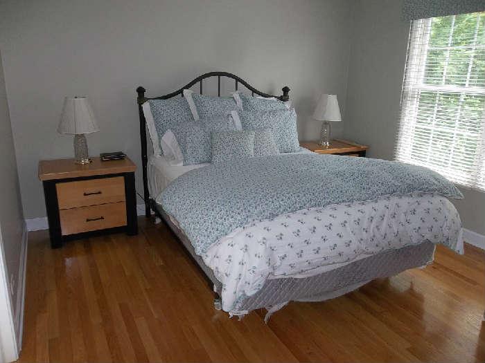 Beautiful Queen size bedroom set