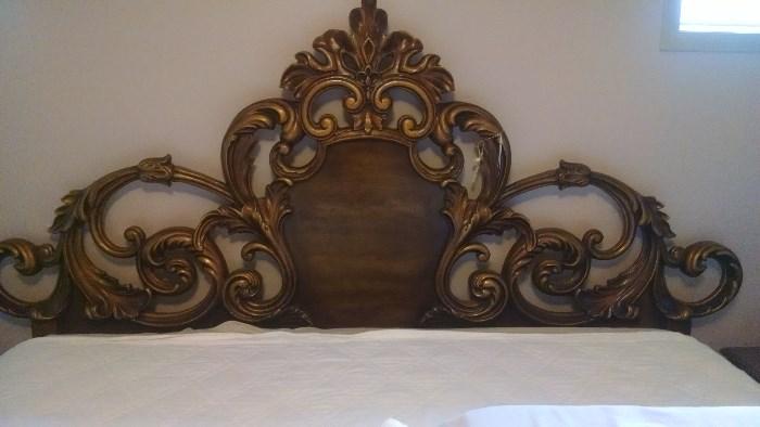 ORNATE / LARGE  HEADBOARD...FITS KING SIZE BED.......FIT FOR A KING !!!  HEADBOARD ONLY !!!