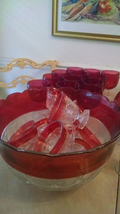 **RARE** CRANBERRY PUNCH BOWL SET...JUST IN TIME FOR THE HOLIDAYS !!