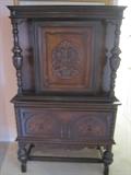 ANTIQUE CHEST