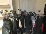 5 sets of right handed golf clubs