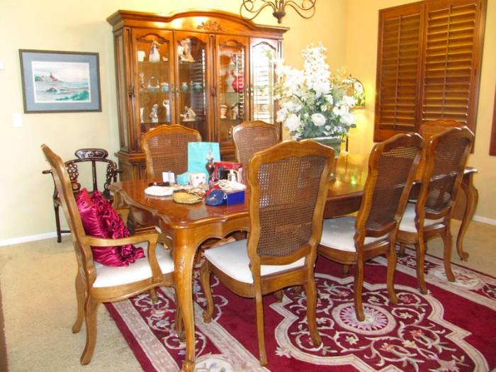 French Country style table, 8 chairs, pads, Chinese rug