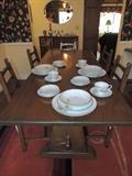 Costume Dining Table w/ 6 Chairs