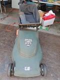 Black and Decker 19" Electric Mower/ Mulcher, w/Bag