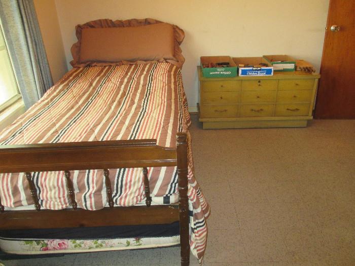 Twin Trundle Bed