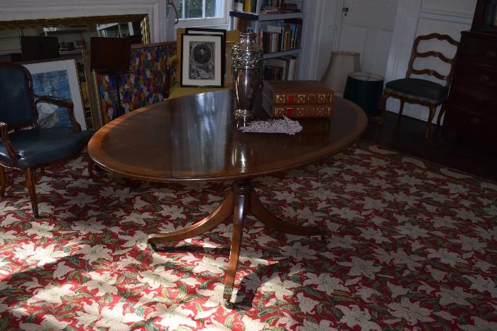 Oval Banded Mahogany Table
