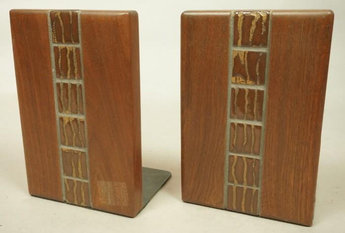 Lot 26  -  MARTZ for Marshall Studios Ceramic Wood Bookends. Six pottery MARTZ tiles set in grout in walnut bookends. Paper label.-- Dimensions:  H: 7.5 inches: W: 5 inches: D: 4 inches --- 