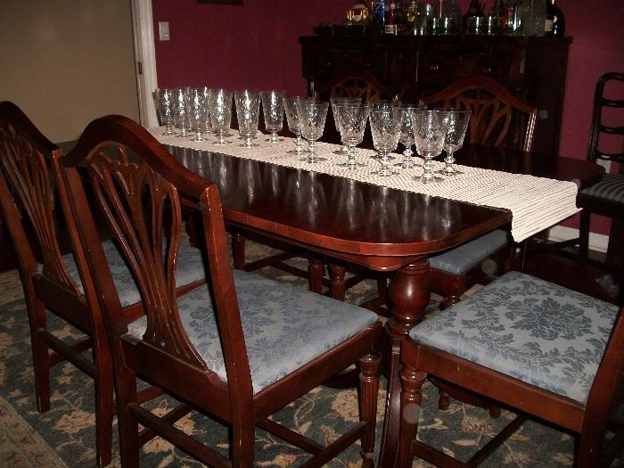 DUNCAN PHYFE STYLE DOUBLE PEDESTAL TABLE & 6 CHAIRS