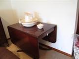 VINTAGE DROP LEAF HEPPLEWHITE STYLE TABLE 