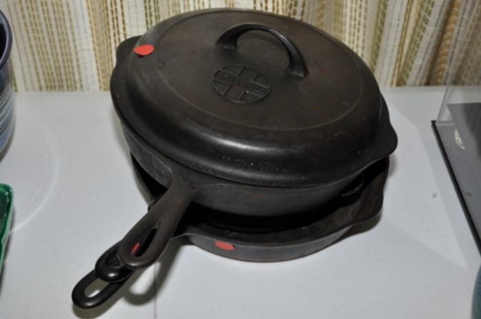 484 5 cast iron skillets largest 10.5-11 inches diameter