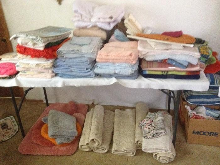 Linens, Towels, Sheet sets, Irish Linens, Quaker Lace, Rugs, Rags, Tablecloths, Vintage Aprons, Placemats