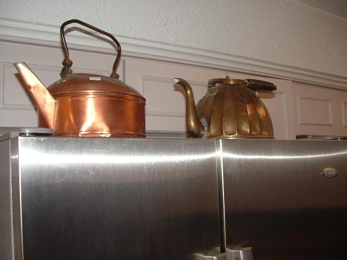 Decorative tea kettles