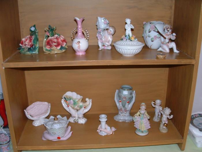 Hand vases and other collectibles