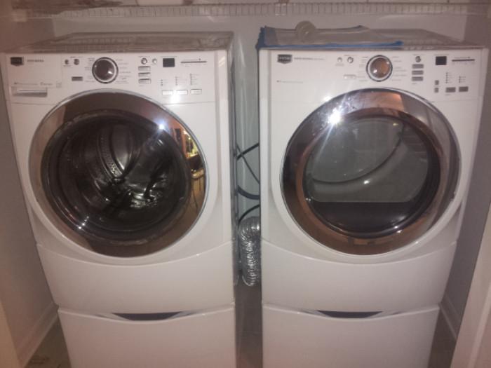 Maytag set front loader washer and dryer with pedstals