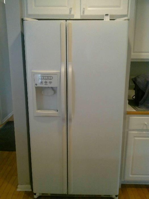 GE Refrigerator