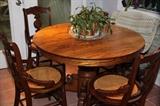 Oak kitchen table w 4 chairs
