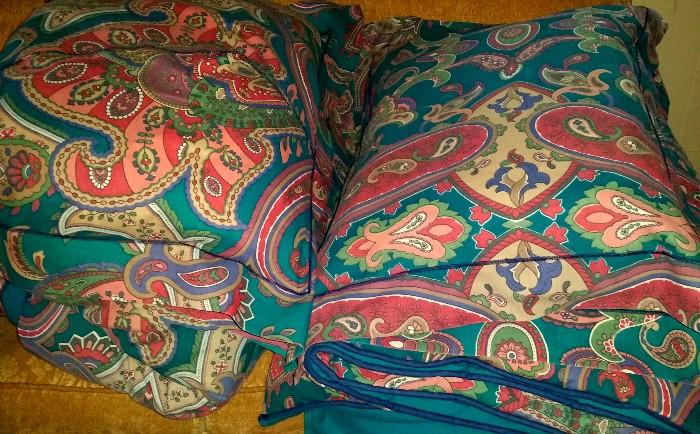 Twin Comforter Sets ~ Paisley Print on Teal Blue Background ~ Includes, comforter, sheets, pillowcase & bed skirt