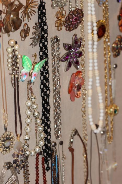 vintage costume jewelry