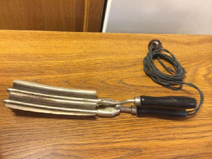 vintage electric curling/ waving iron