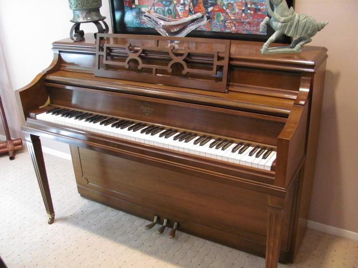Lovely Fisher Piano in playable condition. We recamend you have it professionally moved