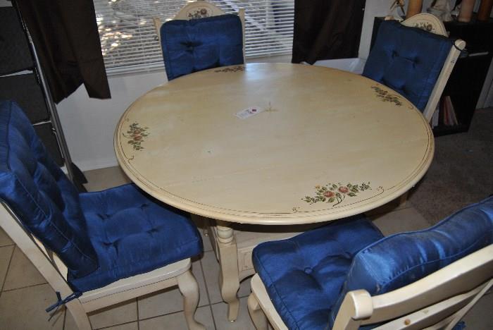 Vintage round drop leaf table with 4 chairs