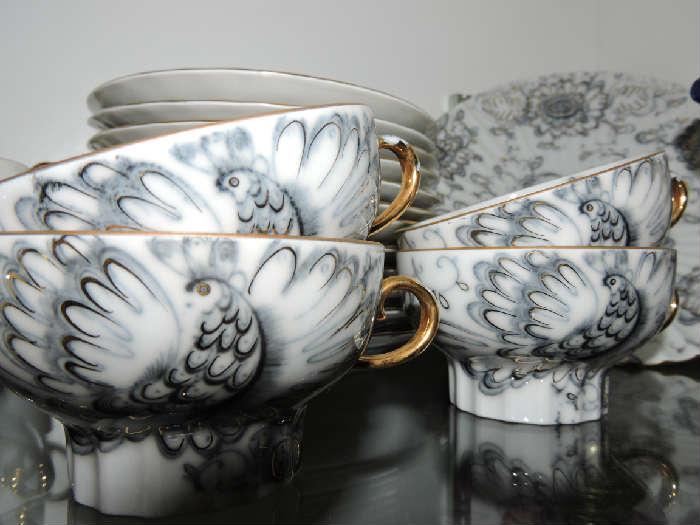 Beautiful dishes designed by Russian artisans.