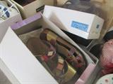 HIGH QUALITY WOMANS SHOES SIZE 6...MOSTLY BRAND NEW!