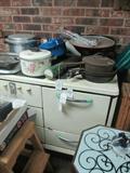 ENAMEL GAS STOVE FOR SALE....