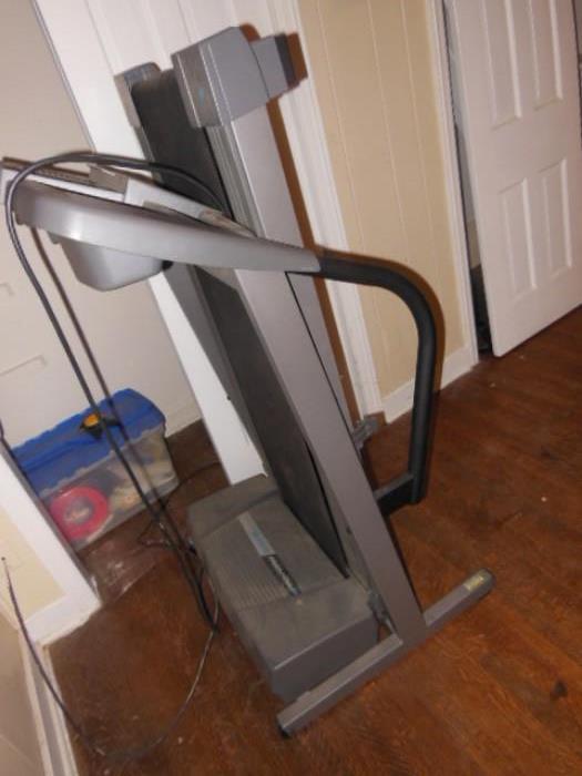 Pro Form 400G1 Treadmill