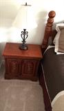 Nightstand w/lamp