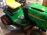 John Deere Tractor. (Only 120 hours)