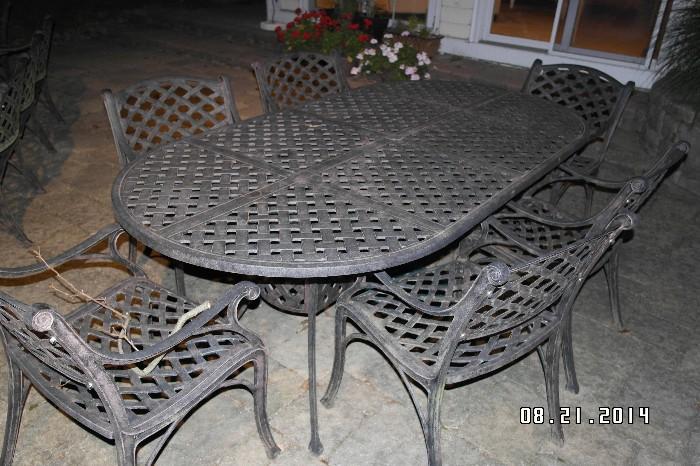 Winston outdoor table 8 chairs