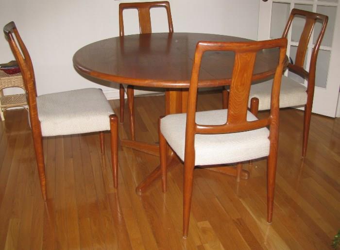 Danish Modern, 8 chairs and 2 leaves