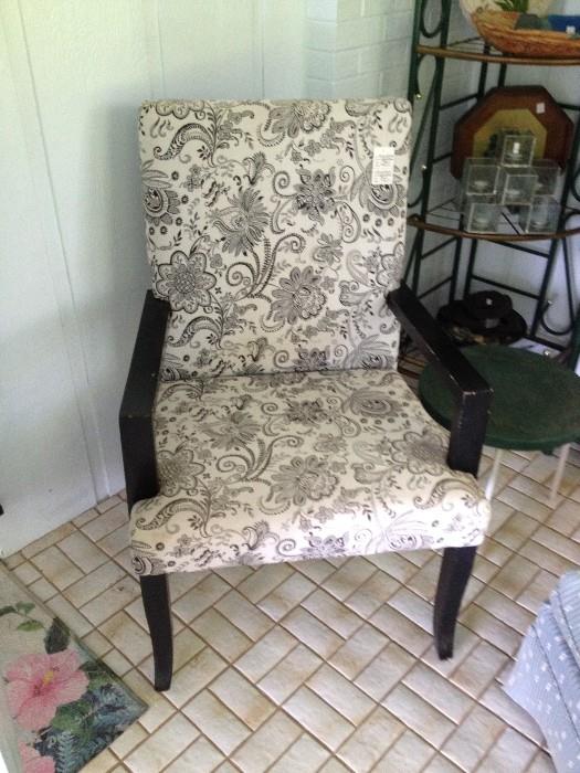 Black/White Retro Style Chair