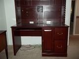 DARK MAHOGANY COMPUTER DESK EXCELLENT CONDITION