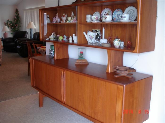 Danish Modern Credenza with Hutch by d-scan Very Beautiful and well kept. 